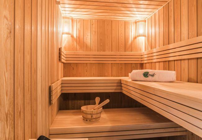 Villa in Merišce - Residence Monte near Umag for 8+2 people with heated infinity pool, spa & play room Villa in Merišce - Residence Monte near Umag for 8+2 people with heated infinity pool, spa & play room