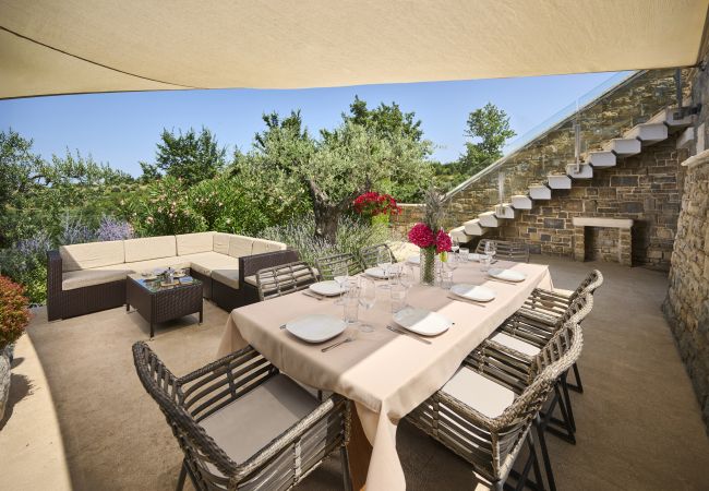 Villa in Merišce - Residence Monte near Umag for 8+2 people with heated infinity pool, spa & play room Villa in Merišce - Residence Monte near Umag for 8+2 people with heated infinity pool, spa & play room