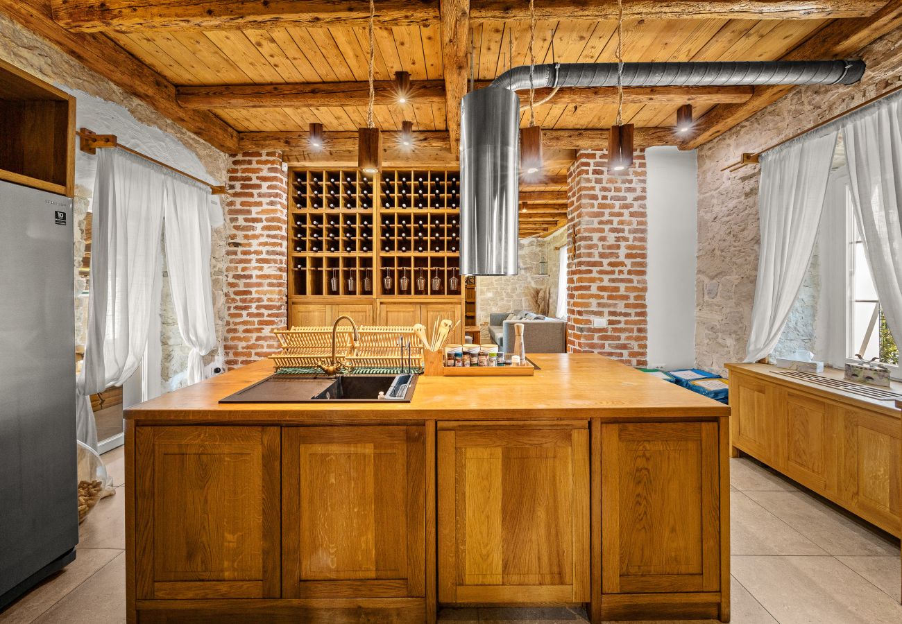 Villa in Žudetici - Villa Blazeni Miroslav Bulesic in Central Istria for 8 people with private heated pool and sauna