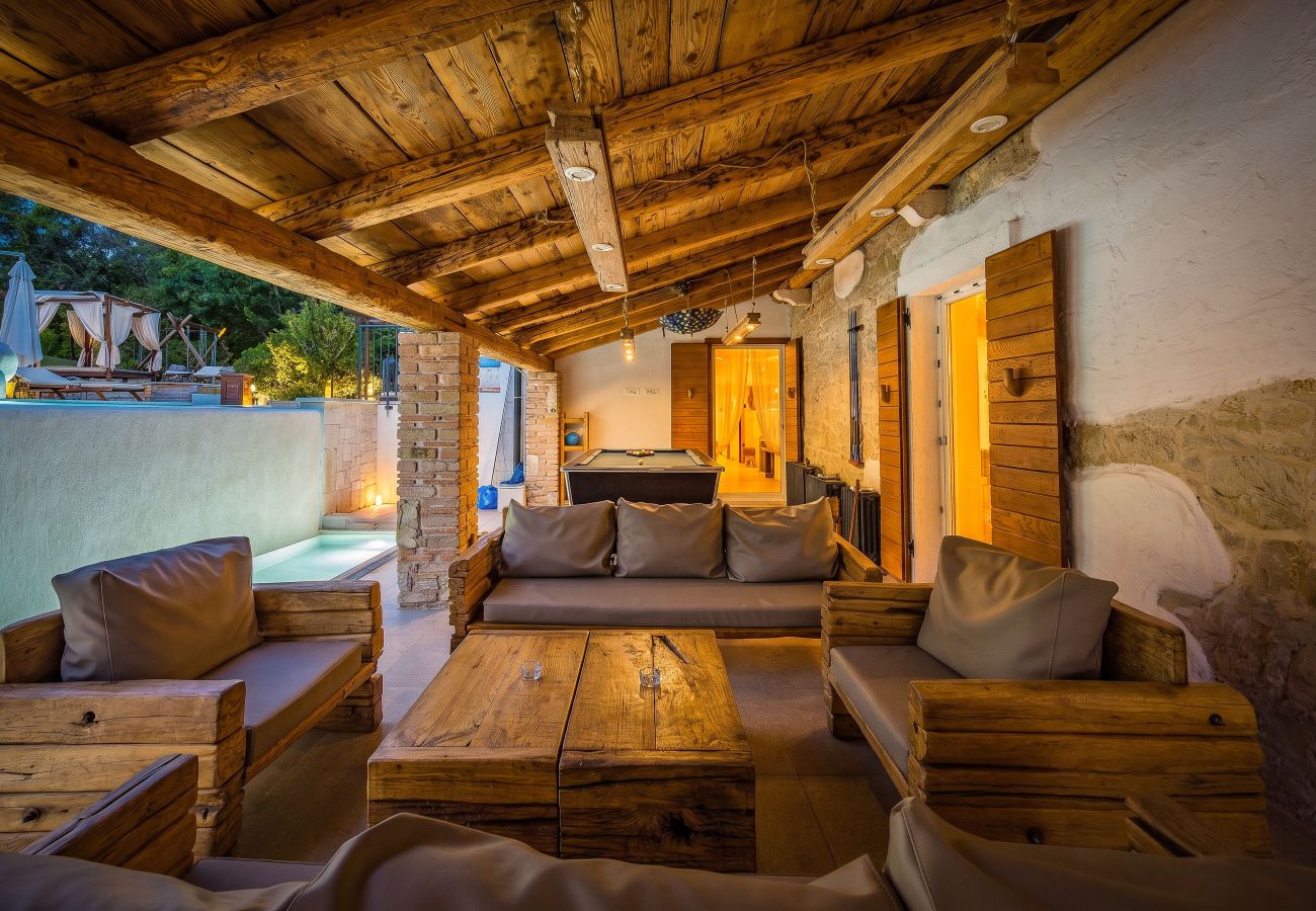 Villa in Žudetici - Villa Blazeni Miroslav Bulesic in Central Istria for 8 people with private heated pool and sauna