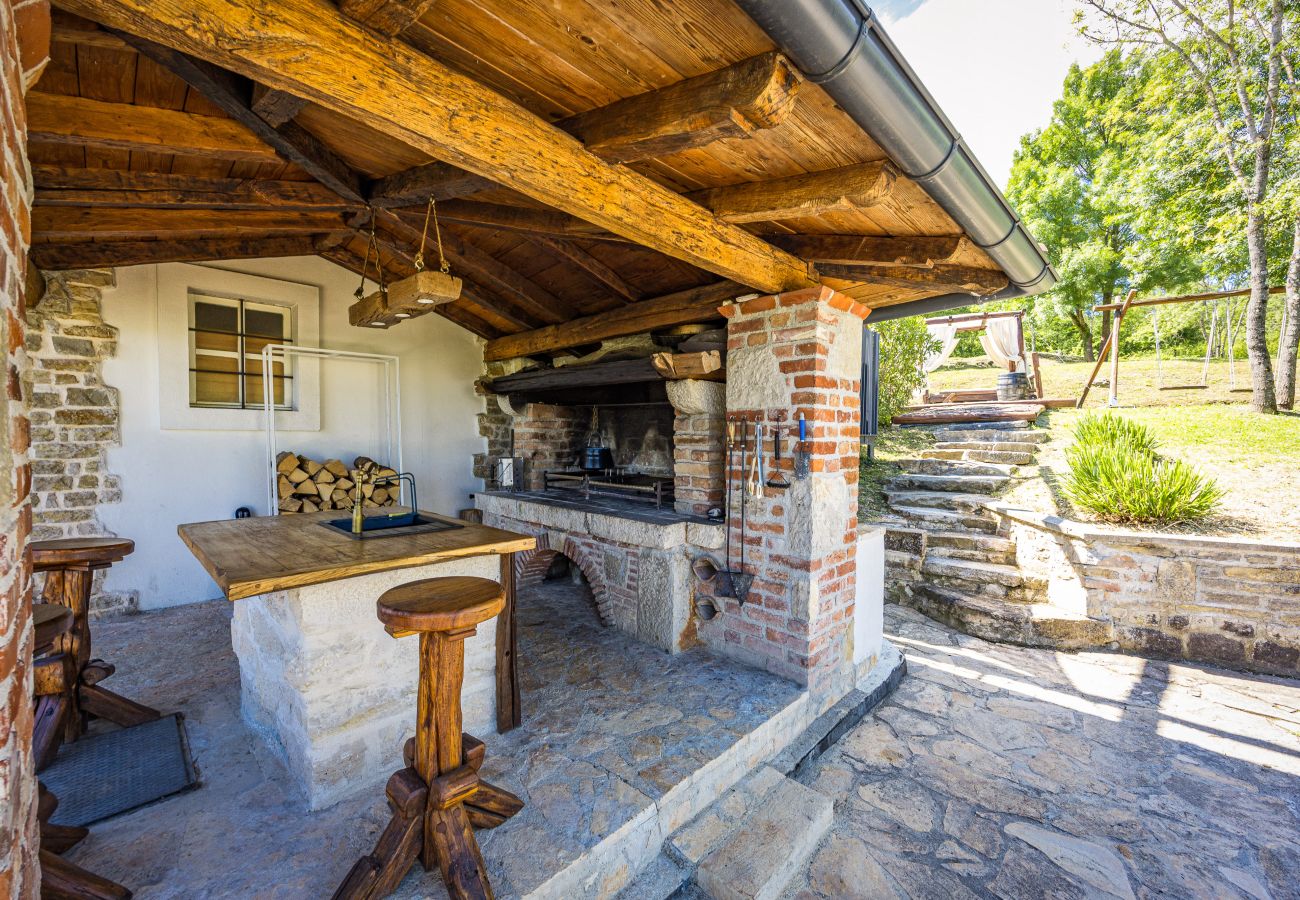 Villa in Žudetici - Villa Blazeni Miroslav Bulesic in Central Istria for 8 people with private heated pool and sauna