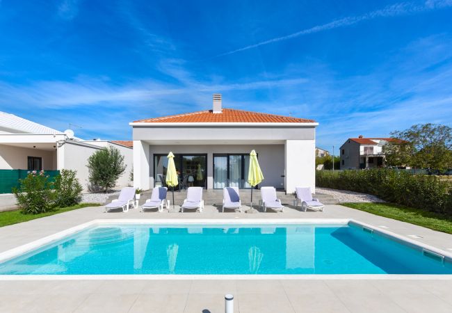 Villa in Pula - Villa Aria - family friendly in Pula for 6 people with private swimming pool  Villa in Pula - Villa Aria - family friendly in Pula for 6 people with private swimming pool