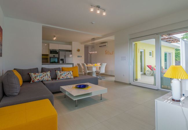 Villa in Svetvincenat - Villa Vita in Central Istria - Ground Floor Villa for 6 People with Heated Pool  Villa in Svetvincenat - Villa Vita in Central Istria - Ground Floor Villa for 6 People with Heated Pool