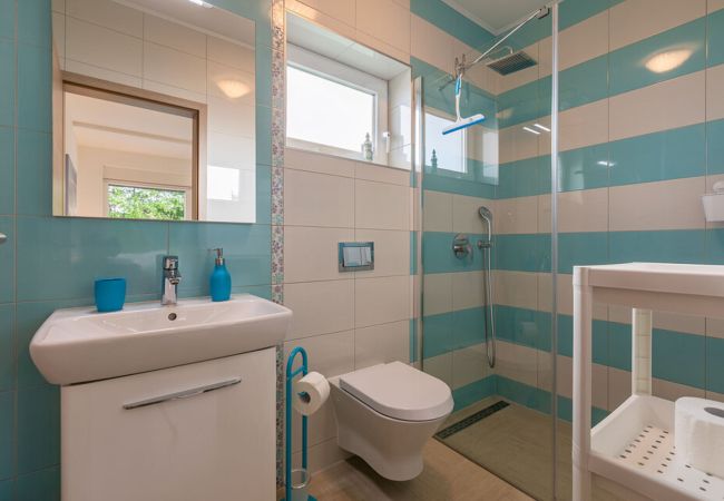 Villa in Svetvincenat - Villa Vita in Central Istria - Ground Floor Villa for 6 People with Heated Pool  Villa in Svetvincenat - Villa Vita in Central Istria - Ground Floor Villa for 6 People with Heated Pool