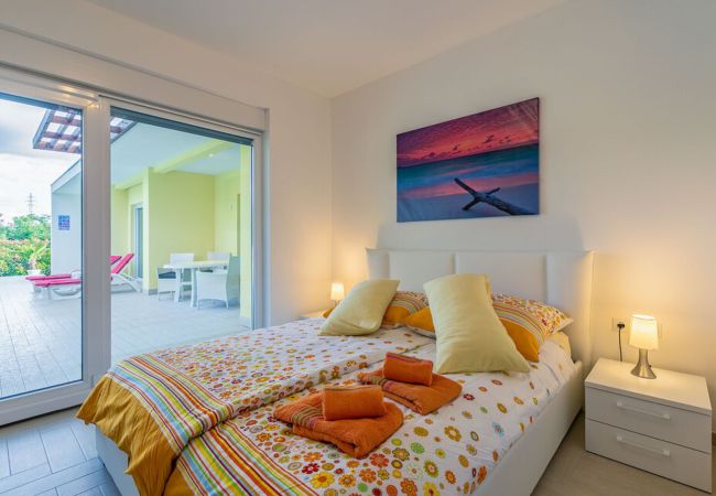 Villa in Svetvincenat - Villa Vita in Central Istria - Ground Floor Villa for 6 People with Heated Pool  Villa in Svetvincenat - Villa Vita in Central Istria - Ground Floor Villa for 6 People with Heated Pool