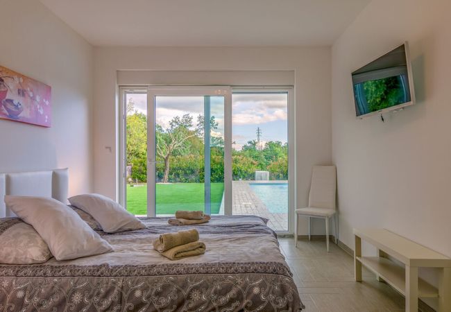 Villa in Svetvincenat - Villa Vita in Central Istria - Ground Floor Villa for 6 People with Heated Pool  Villa in Svetvincenat - Villa Vita in Central Istria - Ground Floor Villa for 6 People with Heated Pool