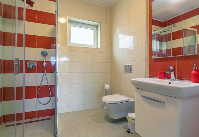 Villa in Svetvincenat - Villa Vita in Central Istria - Ground Floor Villa for 6 People with Heated Pool  Villa in Svetvincenat - Villa Vita in Central Istria - Ground Floor Villa for 6 People with Heated Pool