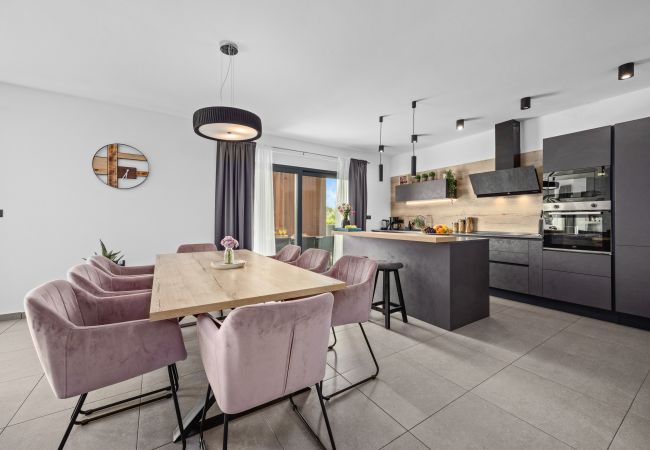 Villa in Krnica - Villa Kali near Pula for 8 people with fitness & sea view - pet friendly Villa in Krnica - Villa Kali near Pula for 8 people with fitness & sea view - pet friendly