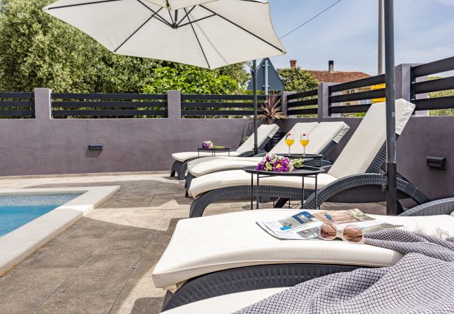 Villa in Krnica - Villa Kali near Pula for 8 people with fitness & sea view - pet friendly Villa in Krnica - Villa Kali near Pula for 8 people with fitness & sea view - pet friendly