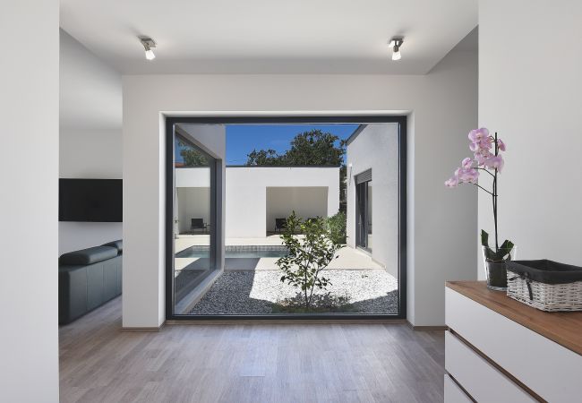 Villa in Vintijan - Villa Nauta - beautiful ground floor villa for 4 people with playground & sauna Pula Villa in Vintijan - Villa Nauta - beautiful ground floor villa for 4 people with playground & sauna Pula