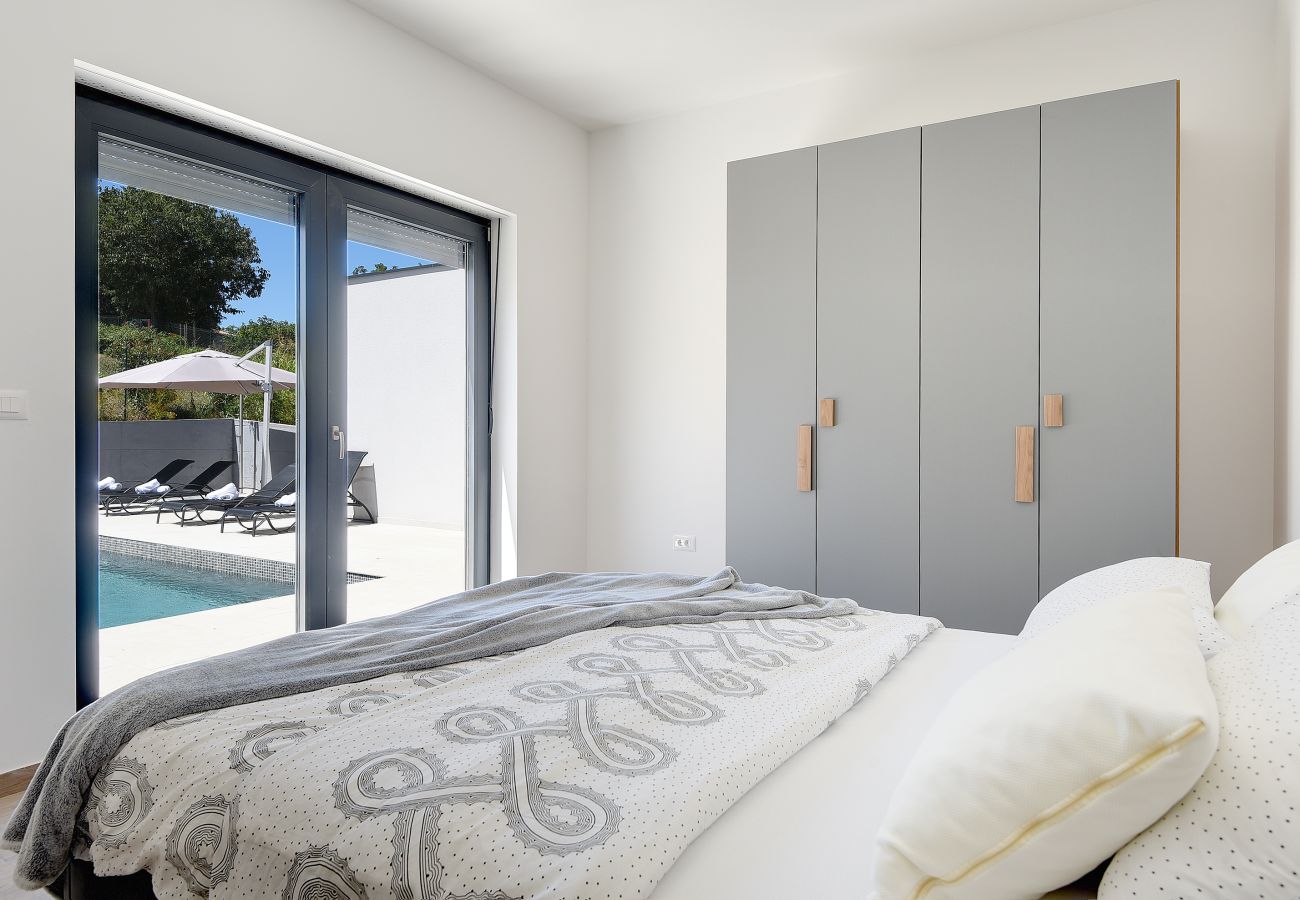 Villa in Vintijan - Villa Nauta - beautiful ground floor villa for 4 people with playground & sauna Pula