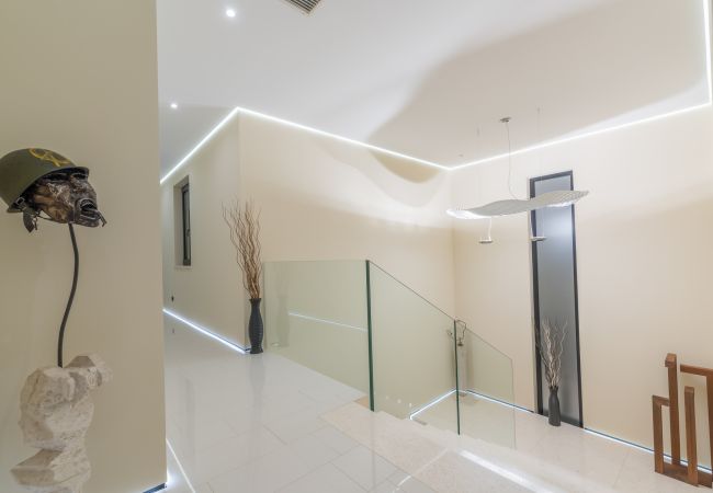 Villa in Vrsar - Luxury Villa La Reina for 10 people only 20 meters from the sea with wellness & heated pool near Poreč Villa in Vrsar - Luxury Villa La Reina for 10 people only 20 meters from the sea with wellness & heated pool near Poreč