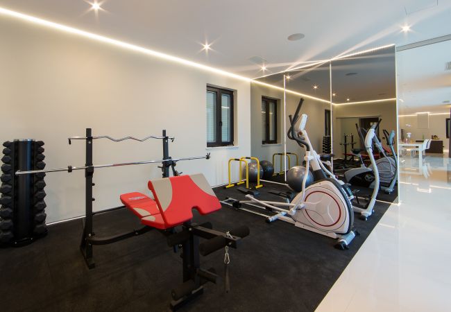 Villa in Vrsar - Luxury Villa La Reina for 10 people only 20 meters from the sea with wellness & heated pool near Poreč Villa in Vrsar - Luxury Villa La Reina for 10 people only 20 meters from the sea with wellness & heated pool near Poreč