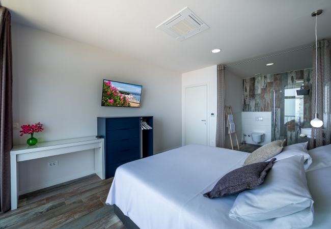 Villa in Opatija - Luxury Villa The View in Opatija for 12 people with incredible sea view & wellness Villa in Opatija - Luxury Villa The View in Opatija for 12 people with incredible sea view & wellness