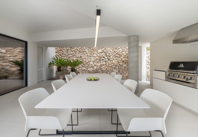 Villa in Mošcenice - Villa 3.0 near Opatija for 8 people with indoor and outdoor pool & wellness Villa in Mošcenice - Villa 3.0 near Opatija for 8 people with indoor and outdoor pool & wellness