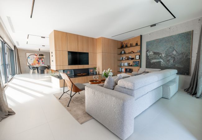 Villa in Mošcenice - Villa 3.0 near Opatija for 8 people with indoor and outdoor pool & wellness Villa in Mošcenice - Villa 3.0 near Opatija for 8 people with indoor and outdoor pool & wellness