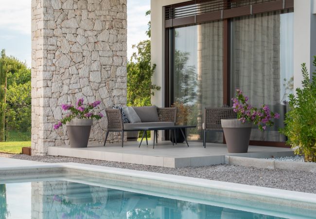 Villa in Presika - Villa Adoral for 6 people near Labin-Rabac - modern villa with heated swimming pool Villa in Presika - Villa Adoral for 6 people near Labin-Rabac - modern villa with heated swimming pool