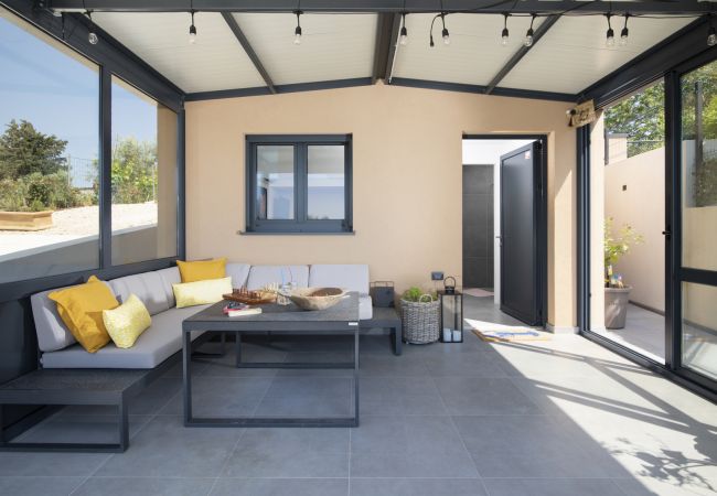 Villa in Pomer - Beach House Olive - ground floor house for 2 people with private beach near Medulin Villa in Pomer - Beach House Olive - ground floor house for 2 people with private beach near Medulin