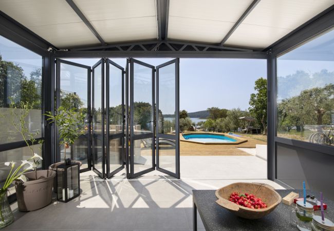 Villa in Pomer - Beach House Olive - ground floor house for 2 people with private beach near Medulin Villa in Pomer - Beach House Olive - ground floor house for 2 people with private beach near Medulin
