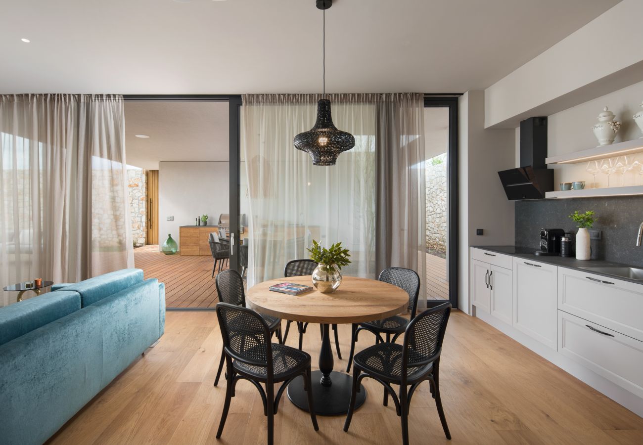 Villa in Vodnjan - Villa Gaia 3 for 6 people near Vodnjan with heated pool & pet friendly