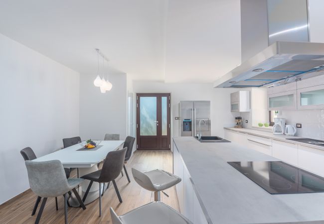 Villa in Brtonigla - Villa LV near Novigrad for 8 people spa & children playground only 1.5 km from beach Villa in Brtonigla - Villa LV near Novigrad for 8 people spa & children playground only 1.5 km from beach
