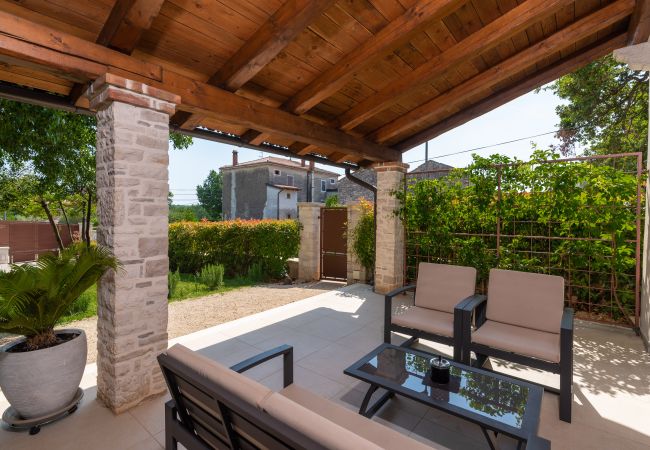 Villa in Brtonigla - Villa LV near Novigrad for 8 people spa & children playground only 1.5 km from beach Villa in Brtonigla - Villa LV near Novigrad for 8 people spa & children playground only 1.5 km from beach