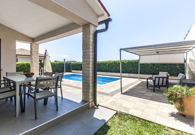 Villa in Marcana - Holiday House Gortan for 7 people near Pula with children playground and heated pool - pet friendly Villa in Marcana - Holiday House Gortan for 7 people near Pula with children playground and heated pool - pet friendly