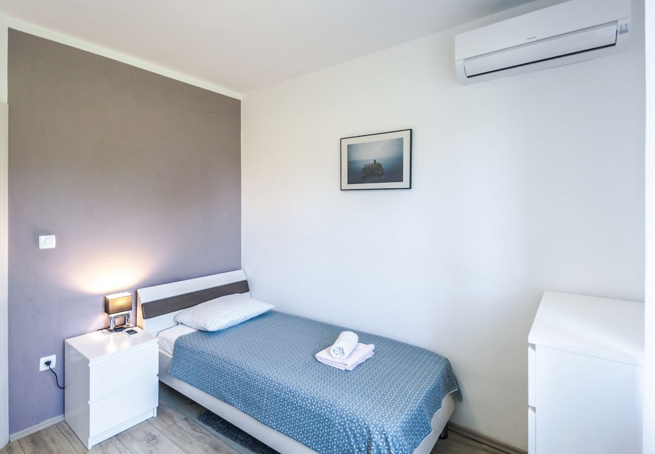 Villa in Marcana - Holiday House Gortan for 7 people near Pula with children playground and private pool - pet friendly