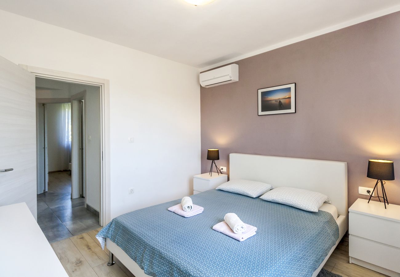 Villa in Marcana - Holiday House Gortan for 7 people near Pula with children playground and private pool - pet friendly