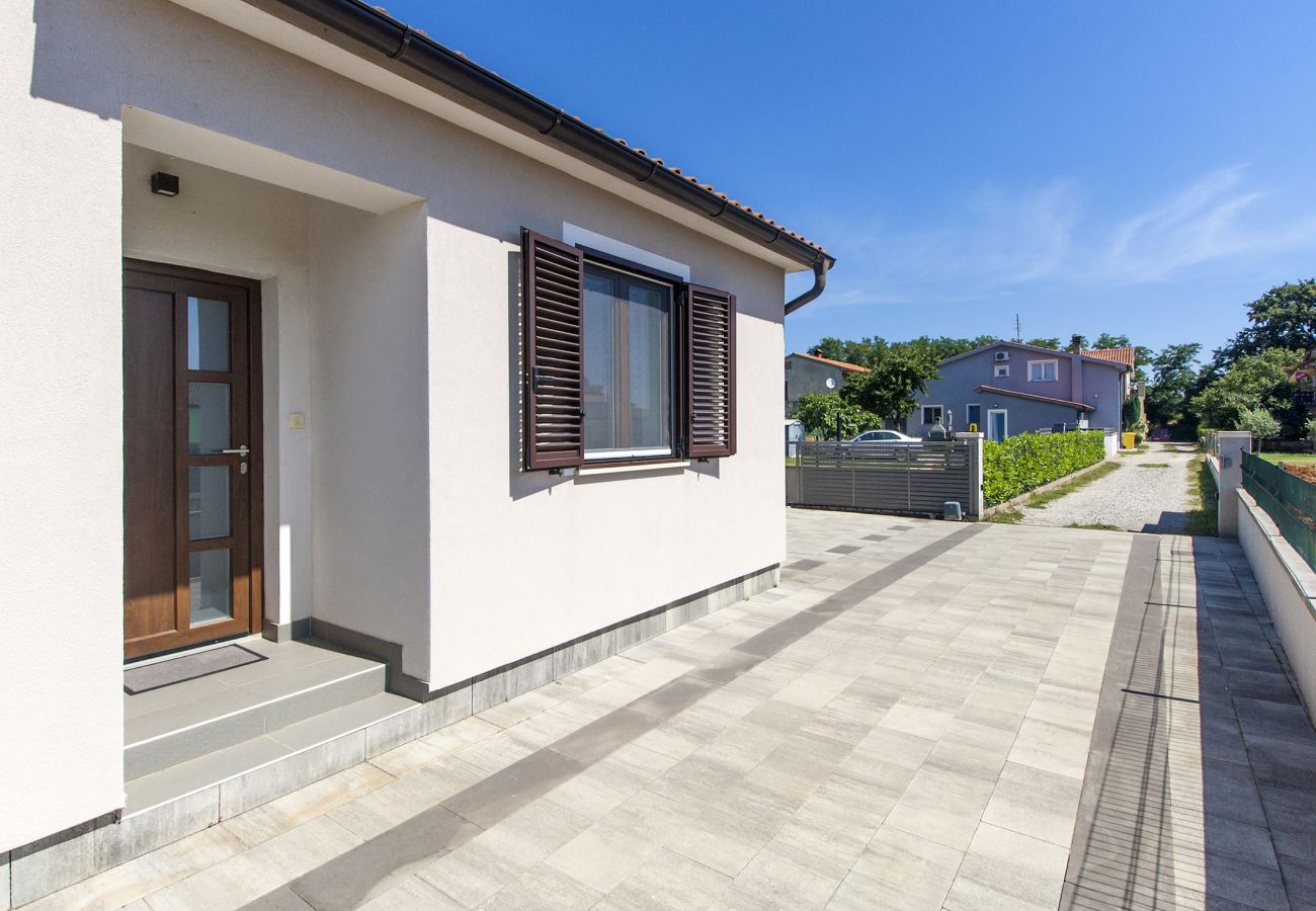 Villa in Marcana - Holiday House Gortan for 7 people near Pula with children playground and private pool - pet friendly