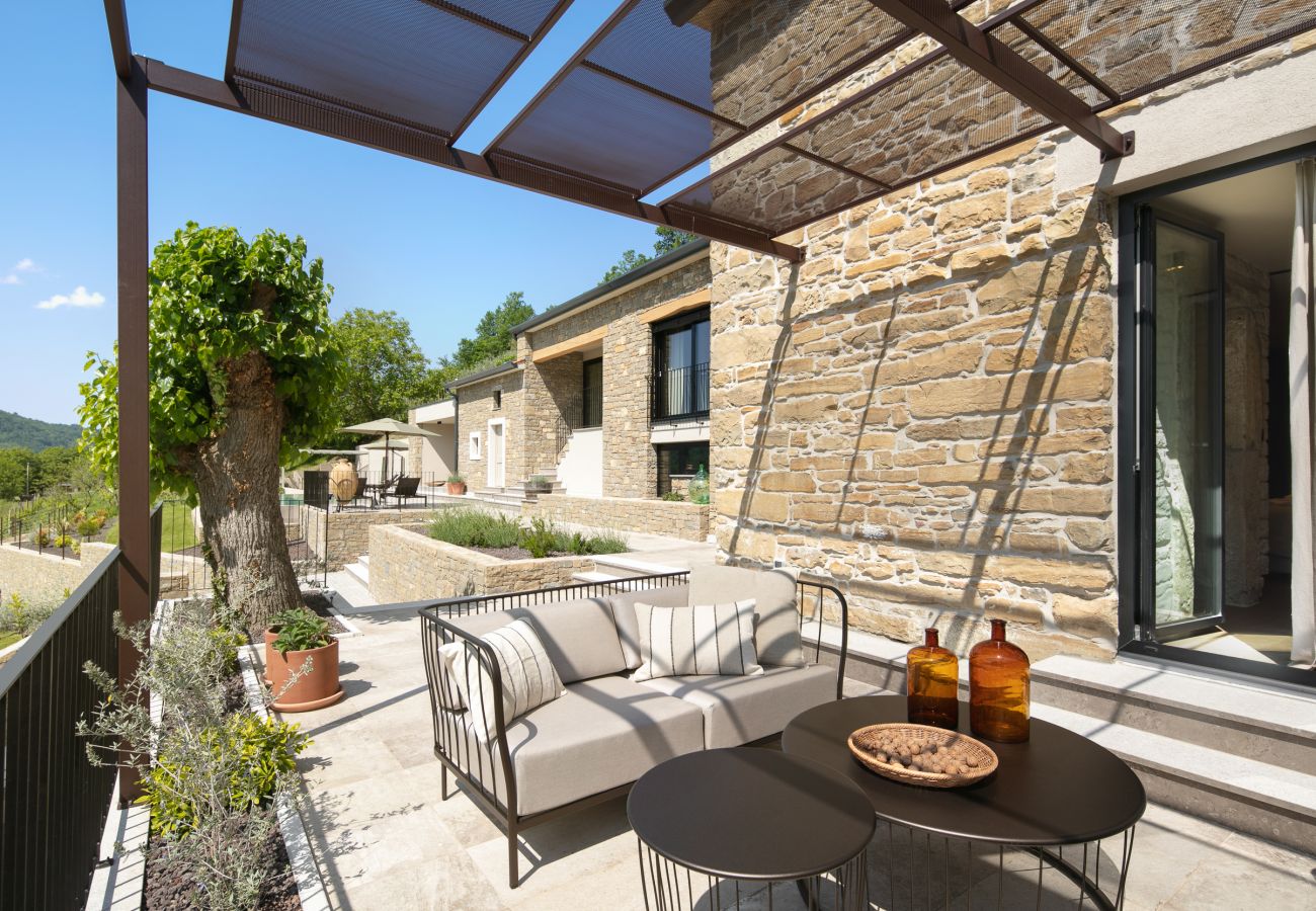 Villa in Livade - Villa Panorama del Tartufo for 6 people in Central Istria with spa & truffle hunting experience