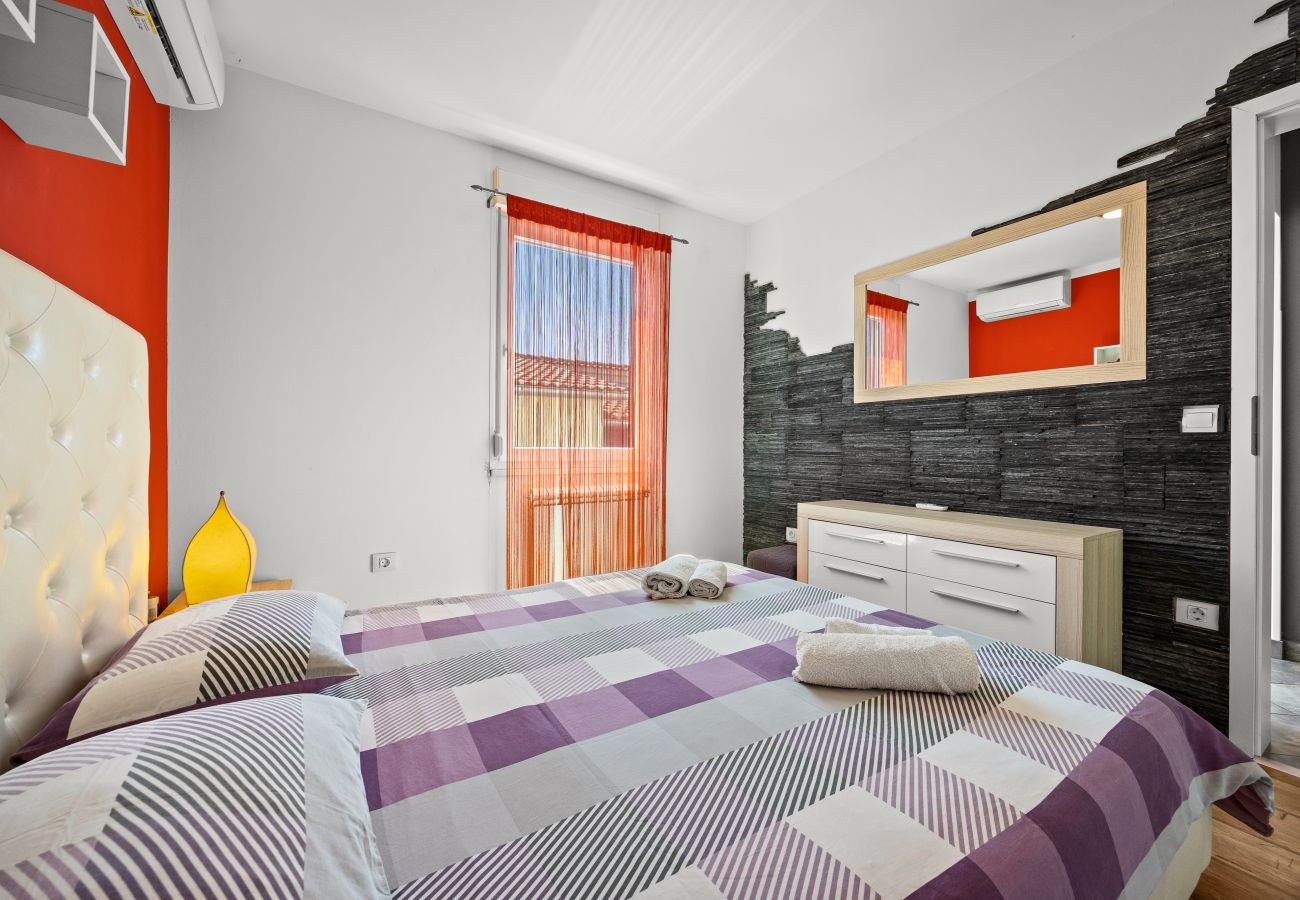 Villa in Marcana - Villa Sole Istria near Pula for 7 people with jacuzzi and children playground