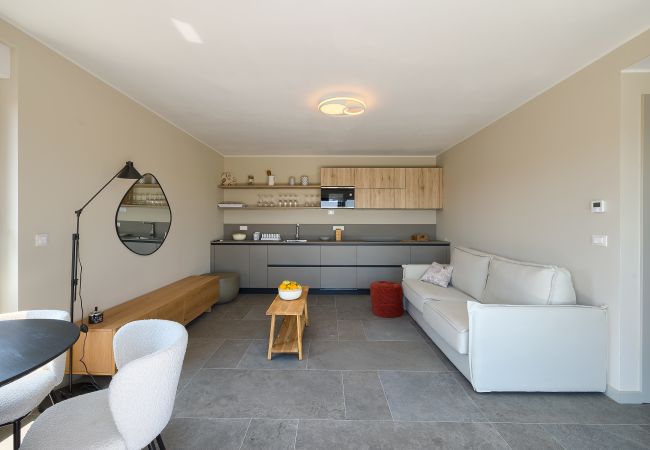 Villa in Štinjan - Villa Loreta near Fažana for 7 + 1 people with luxury private jacuzzi only 600 meters from sea Villa in Štinjan - Villa Loreta near Fažana for 7 + 1 people with luxury private jacuzzi only 600 meters from sea