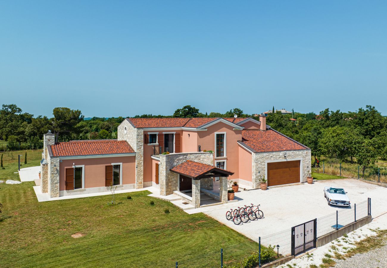 Villa in Hrboki - Villa Antea for 10 people near Barban with heated pool 75 m2 - welness & large garden