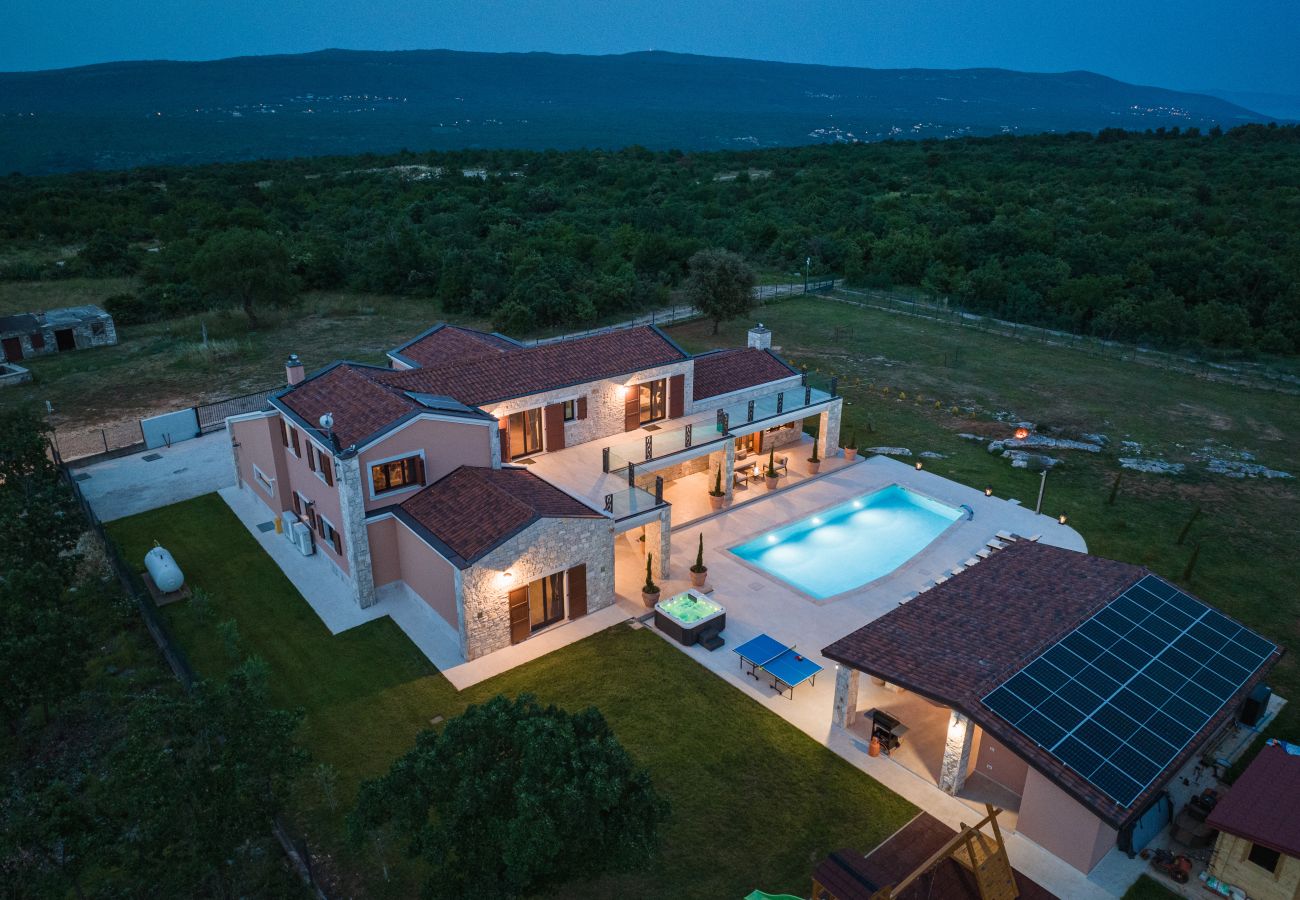 Villa in Hrboki - Villa Antea for 10 people near Barban with heated pool 75 m2 - welness & large garden