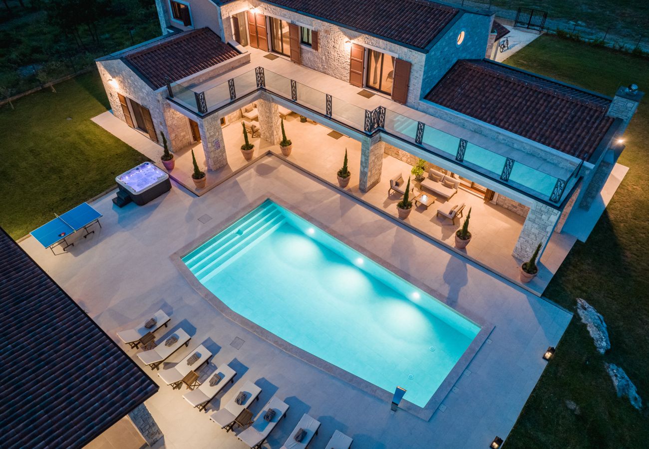 Villa in Hrboki - Villa Antea for 10 people near Barban with heated pool 75 m2 - welness & large garden