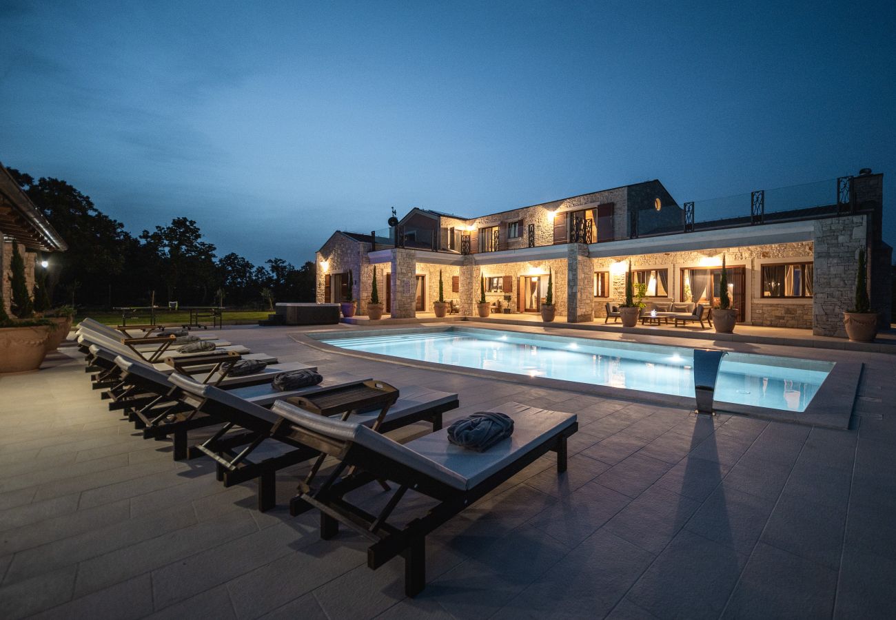 Villa in Hrboki - Villa Antea for 10 people near Barban with heated pool 75 m2 - welness & large garden