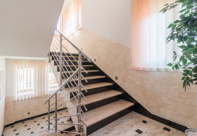 Villa in Valtura - Villa Istra Kamen for kids & families near Pula for 18 people with sport activities, wellness & 67 m2 heated private pool Villa in Valtura - Villa Istra Kamen for kids & families near Pula for 18 people with sport activities, wellness & 67 m2 heated private pool
