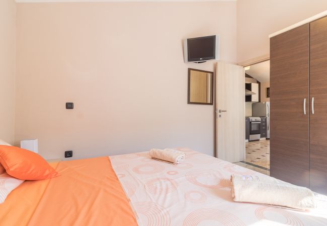 Villa in Valtura - Villa Istra Kamen for kids & families near Pula for 18 people with sport activities, wellness & 67 m2 heated private pool Villa in Valtura - Villa Istra Kamen for kids & families near Pula for 18 people with sport activities, wellness & 67 m2 heated private pool