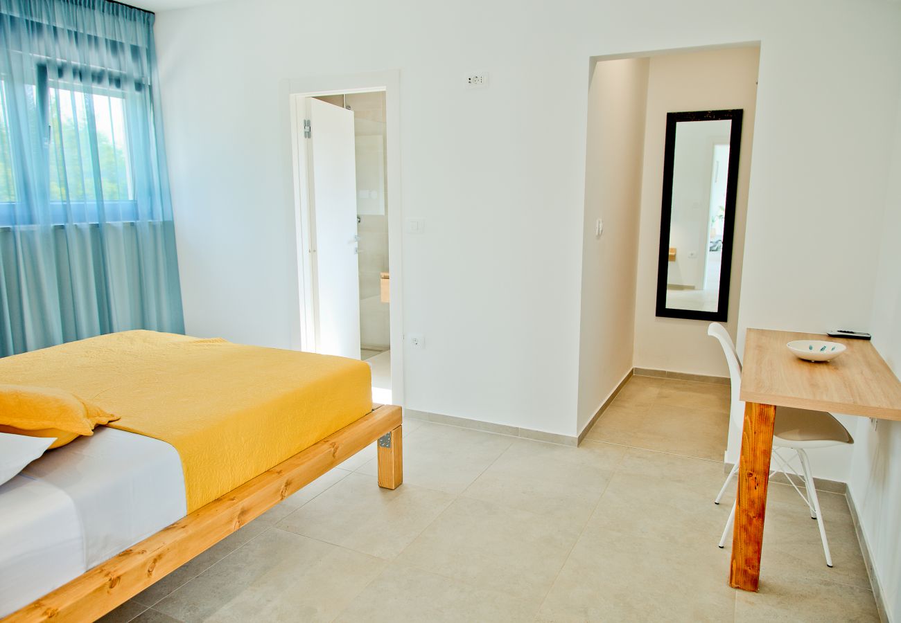 Villa in Želiski - Villa Bateli for 8 people in Central Istria with children playground, jacuzzi and salt-water private pool