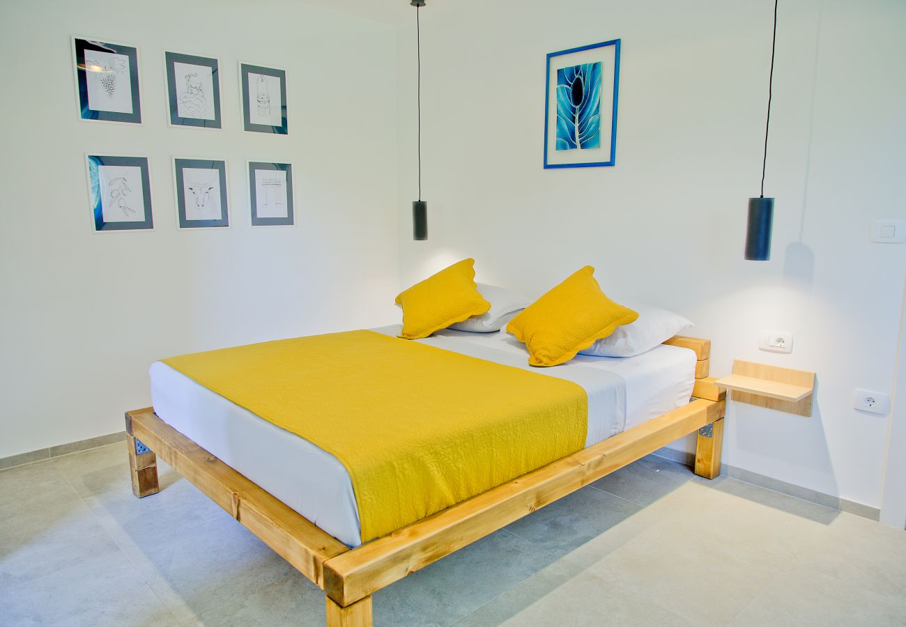 Villa in Želiski - Villa Bateli for 8 people in Central Istria with children playground, jacuzzi and salt-water private pool