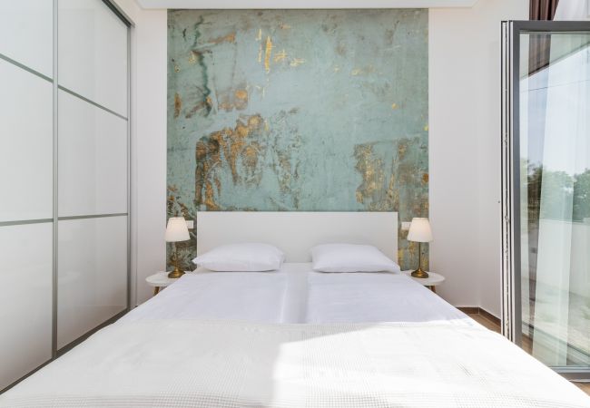 Villa in Pula - Villa Casa L for 10 people near Pula with heated salt - water pool and pet friendly Villa in Pula - Villa Casa L for 10 people near Pula with heated salt - water pool and pet friendly