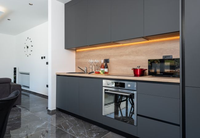 Villa in Sveta Nedelja - Villa Alison Deluxe for 4 + 2 near Labin - Rabac with heated pool & spa Villa in Sveta Nedelja - Villa Alison Deluxe for 4 + 2 near Labin - Rabac with heated pool & spa