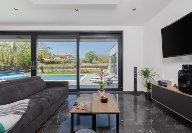 Villa in Sveta Nedelja - Villa Alison Deluxe for 4 + 2 near Labin - Rabac with heated pool & spa Villa in Sveta Nedelja - Villa Alison Deluxe for 4 + 2 near Labin - Rabac with heated pool & spa