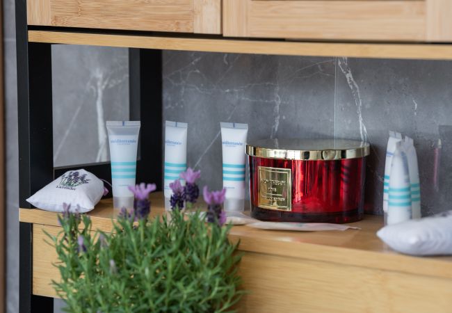 Villa in Sveta Nedelja - Villa Alison Deluxe for 4 + 2 near Labin - Rabac with heated pool & spa Villa in Sveta Nedelja - Villa Alison Deluxe for 4 + 2 near Labin - Rabac with heated pool & spa