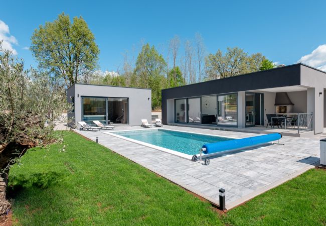 Villa in Sveta Nedelja - Villa Alison Deluxe for 4 + 2 near Labin - Rabac with heated pool & spa Villa in Sveta Nedelja - Villa Alison Deluxe for 4 + 2 near Labin - Rabac with heated pool & spa