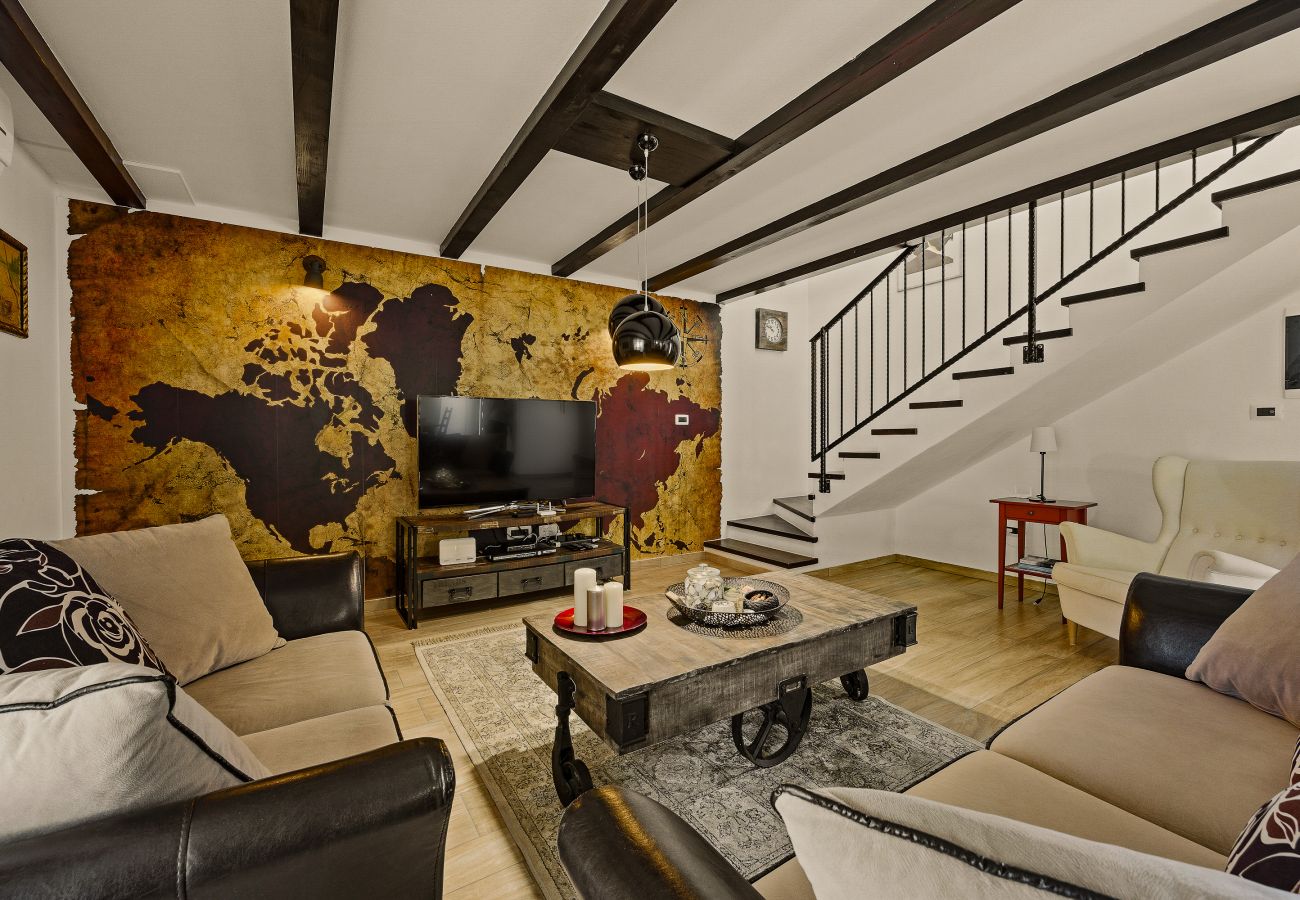 Villa in Labin - Charming Villa Antoana for families and kids in Labin - Rabac with children playground & private pool