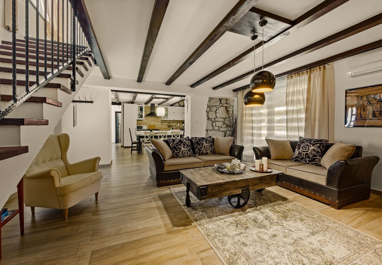 Villa in Labin - Charming Villa Antoana for families and kids in Labin - Rabac with children playground & private pool