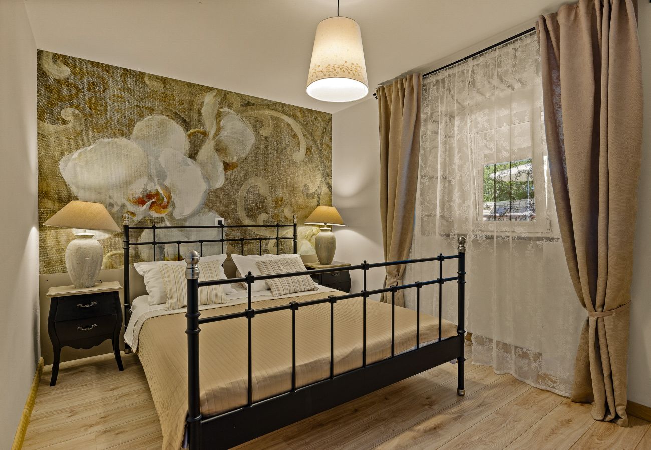 Villa in Labin - Charming Villa Antoana for families and kids in Labin - Rabac with children playground & private pool
