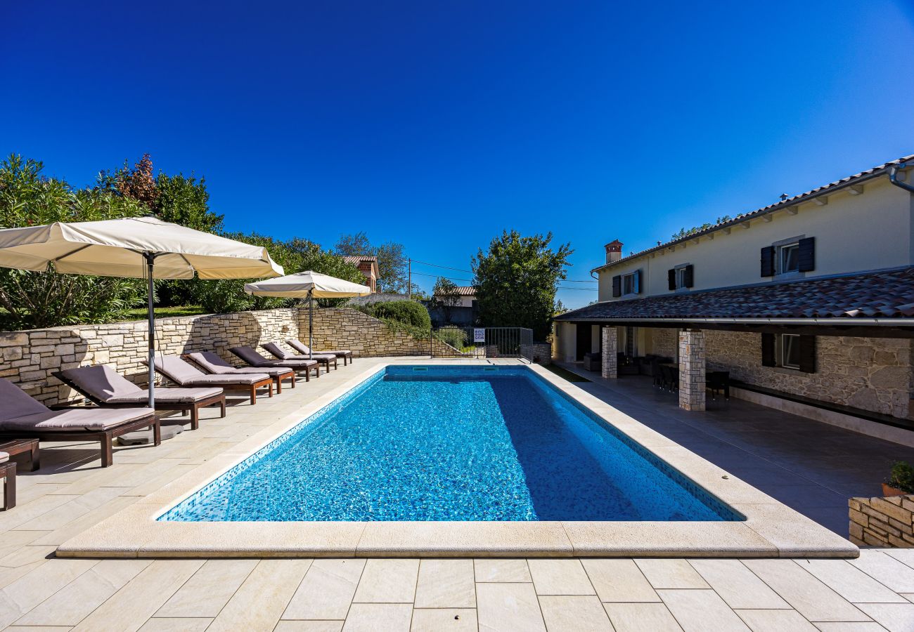 Villa in Labin - Charming Villa Antoana for families and kids in Labin - Rabac with children playground & private pool